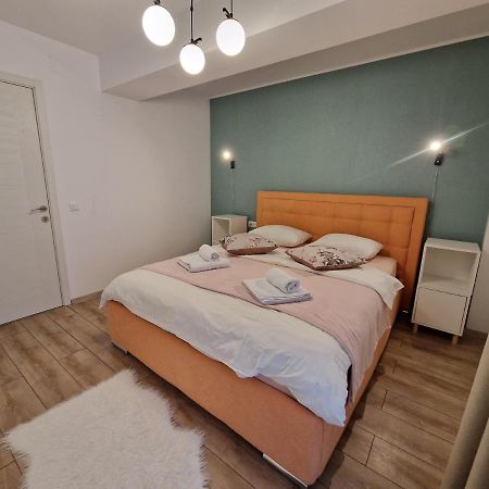 Golden Airport Residence Otopeni Bagian luar foto