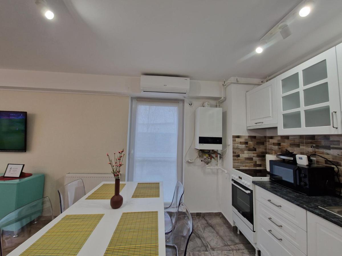 Golden Airport Residence Otopeni Bagian luar foto