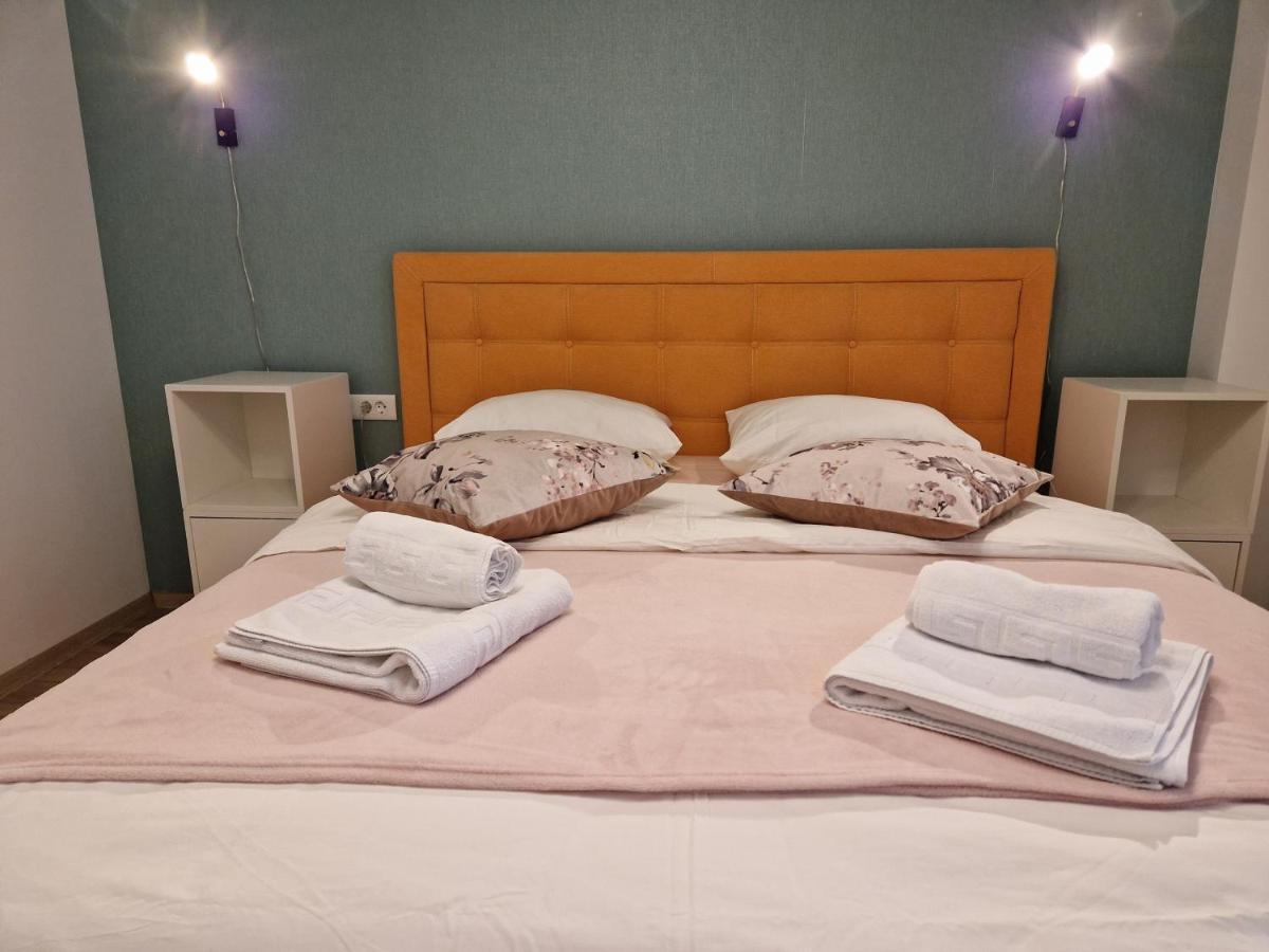 Golden Airport Residence Otopeni Bagian luar foto